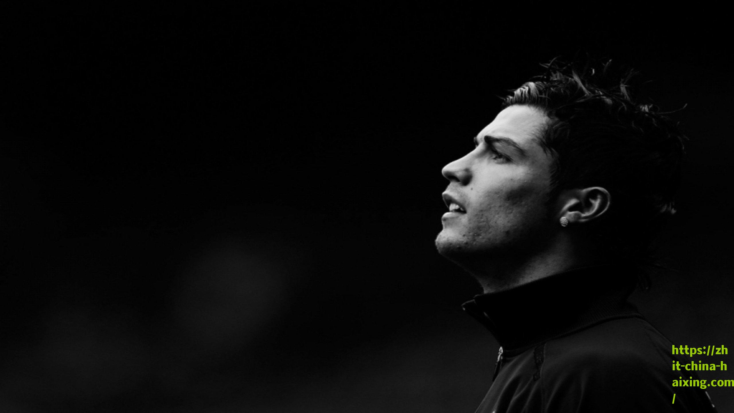 伊东纯也脚踝恢复进程引关注，积极备战期待赛场再展锋芒